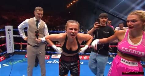 daniella hemsley flashing|Boxer Daniella Hemsley Flashes After Defeating Aleksandra。